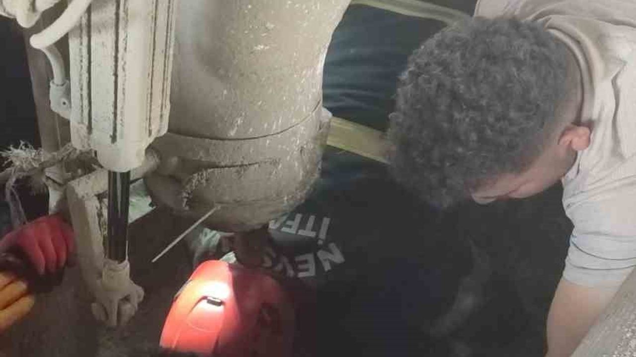 Harç karma makinasına düşen işçi tedavi gördüğü hastanede hayatını kaybetti