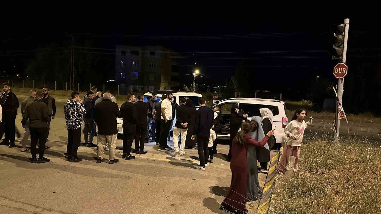 Hasköy’de iki otomobil çarpıştı: yaralanan olmadı