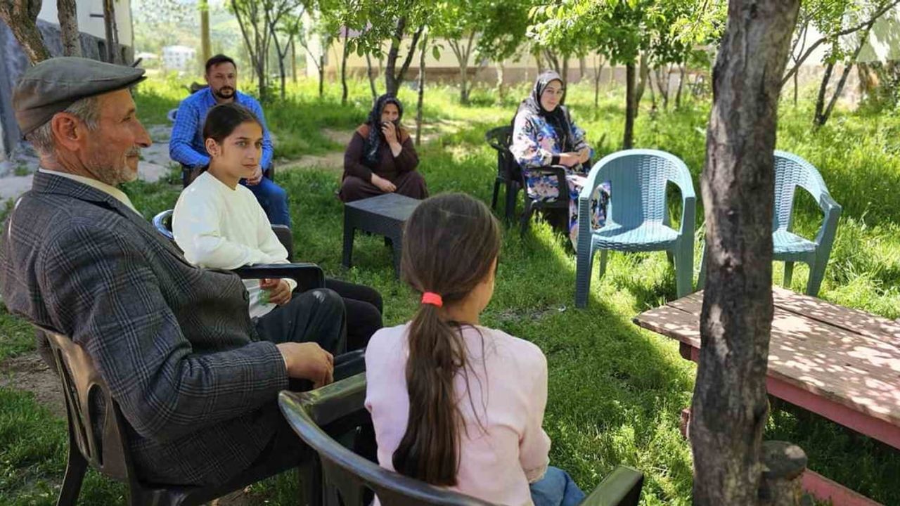 Hasköy'de üç dilli yaşam: Türkçe, Kürtçe ve Arapça kuşaktan kuşağa sürüyor