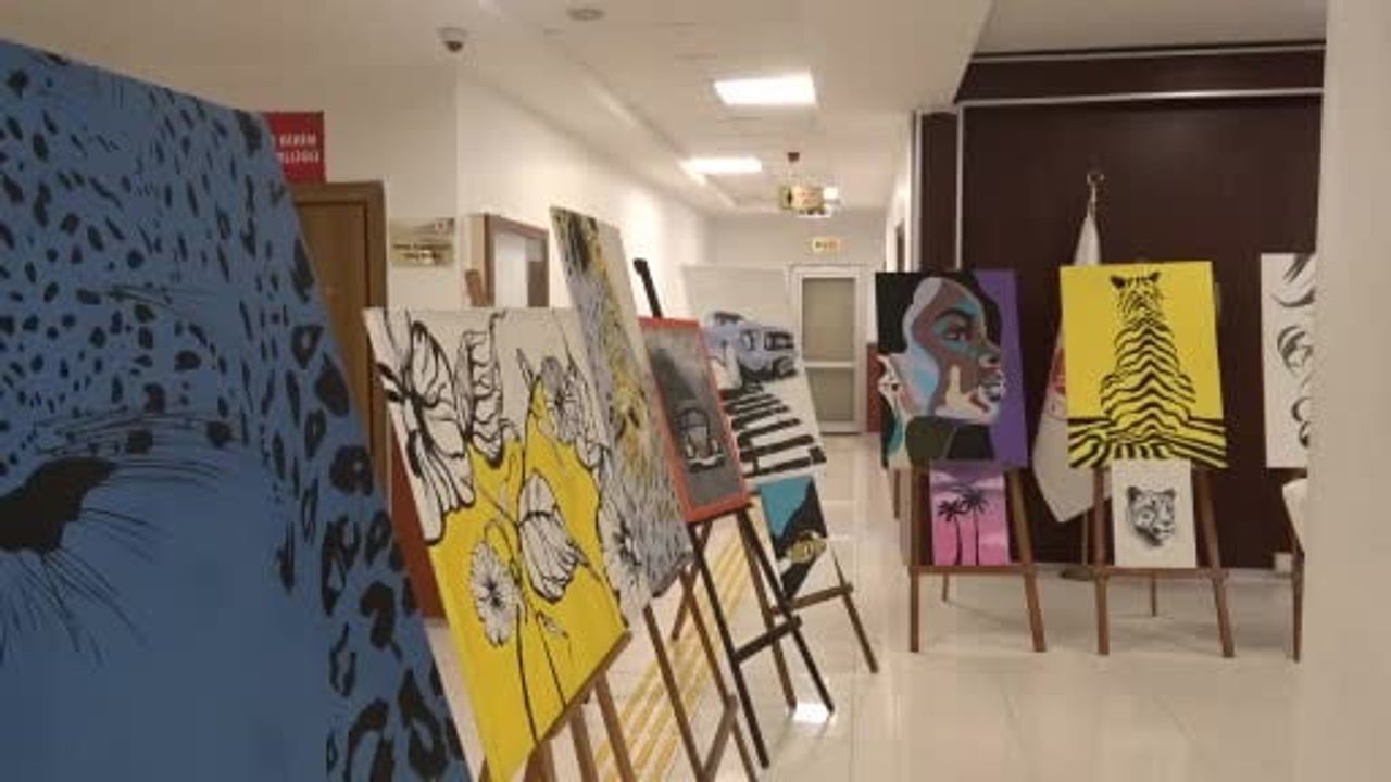 Hatay Adliyesi'nde hükümlü ve tutukluların el emeği eserleri sergilendi