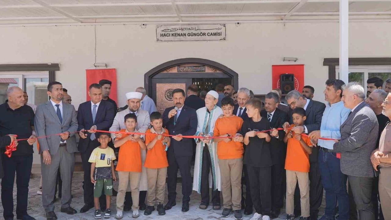 Hatay’da 129’uncu Yeniden İnşa Edilen Cami: Akçaova Hacı Kenan Güngör Camii İbadete Açıldı