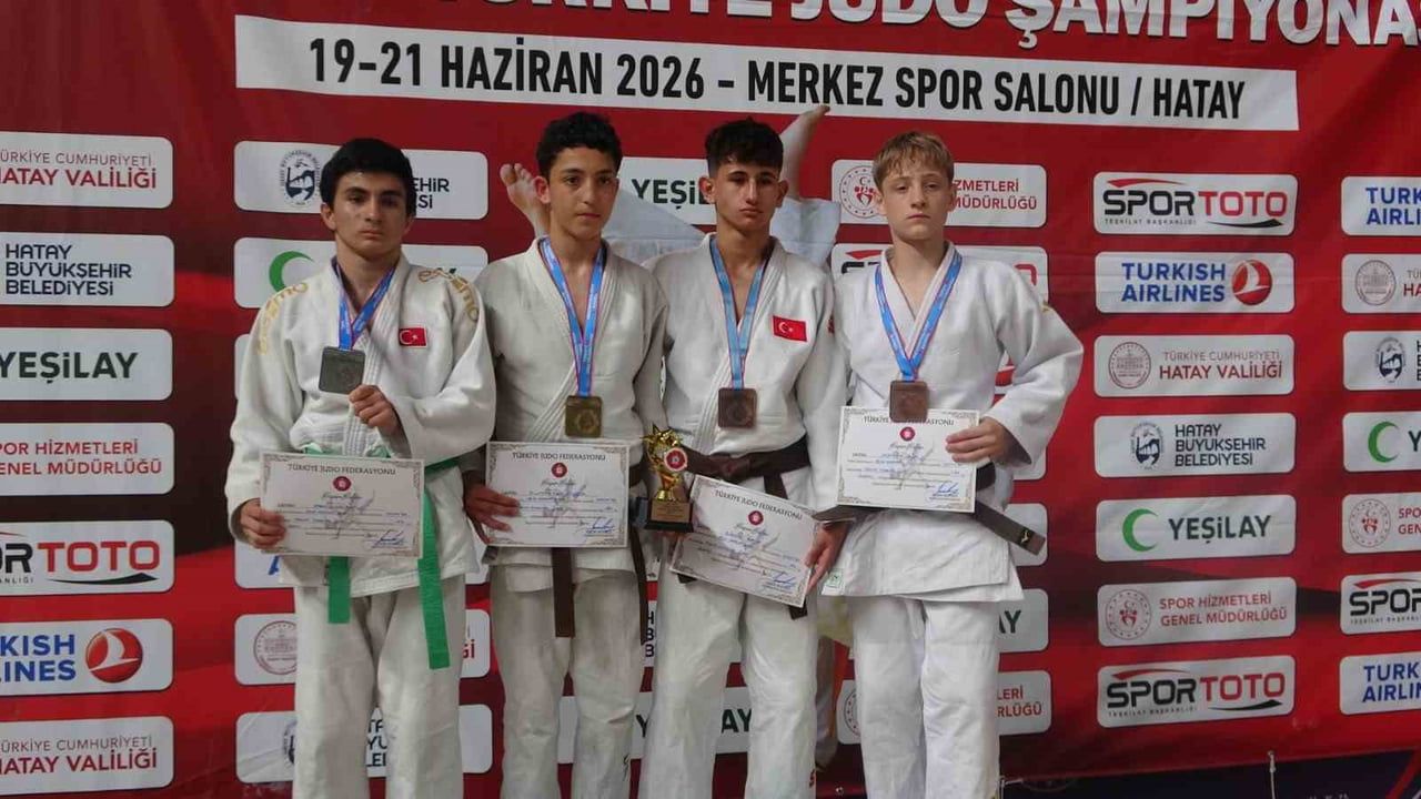 Hatay'da 67 ilden 917 genç judocu Yeşilay Yıldızlar Türkiye Judo Şampiyonası'nda yarışıyor