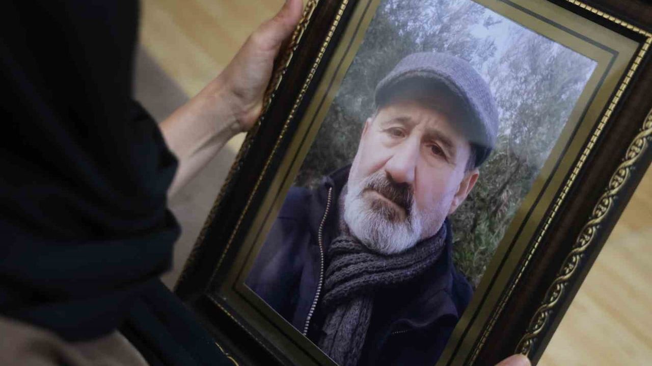 Hatay'da kaldırım taşıyla vurulan emekli Nurettin Ateş'in ölüm anı kamerada; şüpheli şartlı tahliye edildi