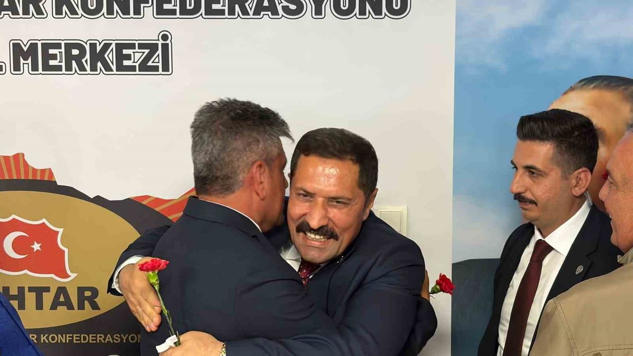 Hatay Valisi Mustafa Masatlı'ya 'Yılın Valisi' ödülü verildi