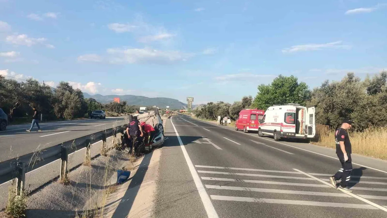 Havran yolunda tek taraflı kaza: 2 kişi hafif yaralandı