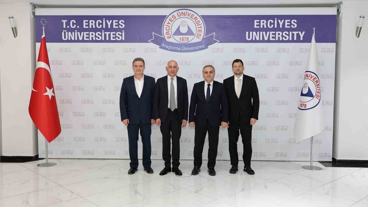 Hayırsever iş insanı Asım Kibar Erciyes Üniversitesi'nde anıldı