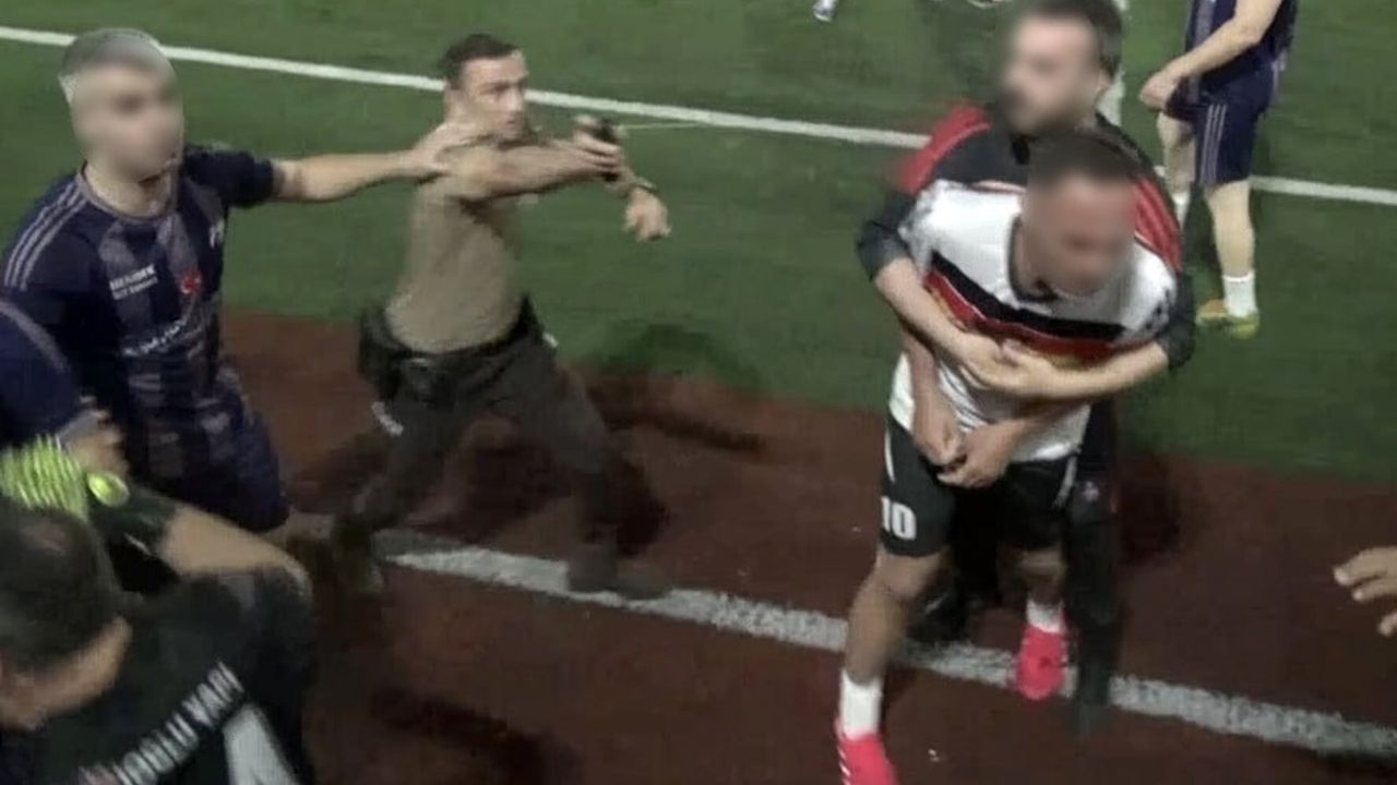 Hendek'te kaymakamlık futbol turnuvasında kavga nedeniyle maç tatil edildi