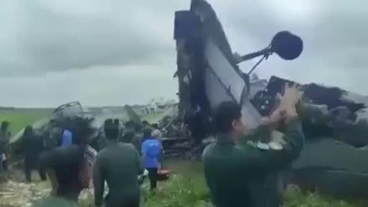 Hindistan’da AN-32 nakliye uçağı Assam'da düştü
