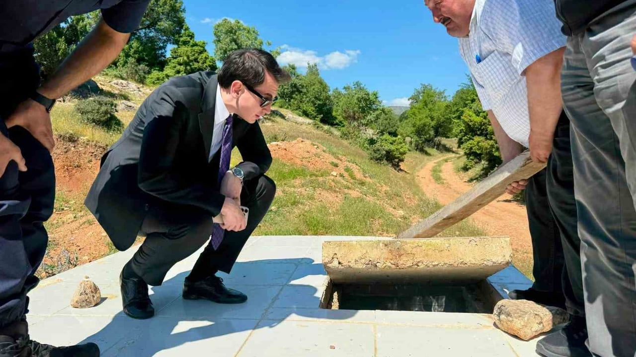 Hisarcık kaymakamı Erkan Atam, Şeyhler köyünde vatandaşların taleplerini dinledi