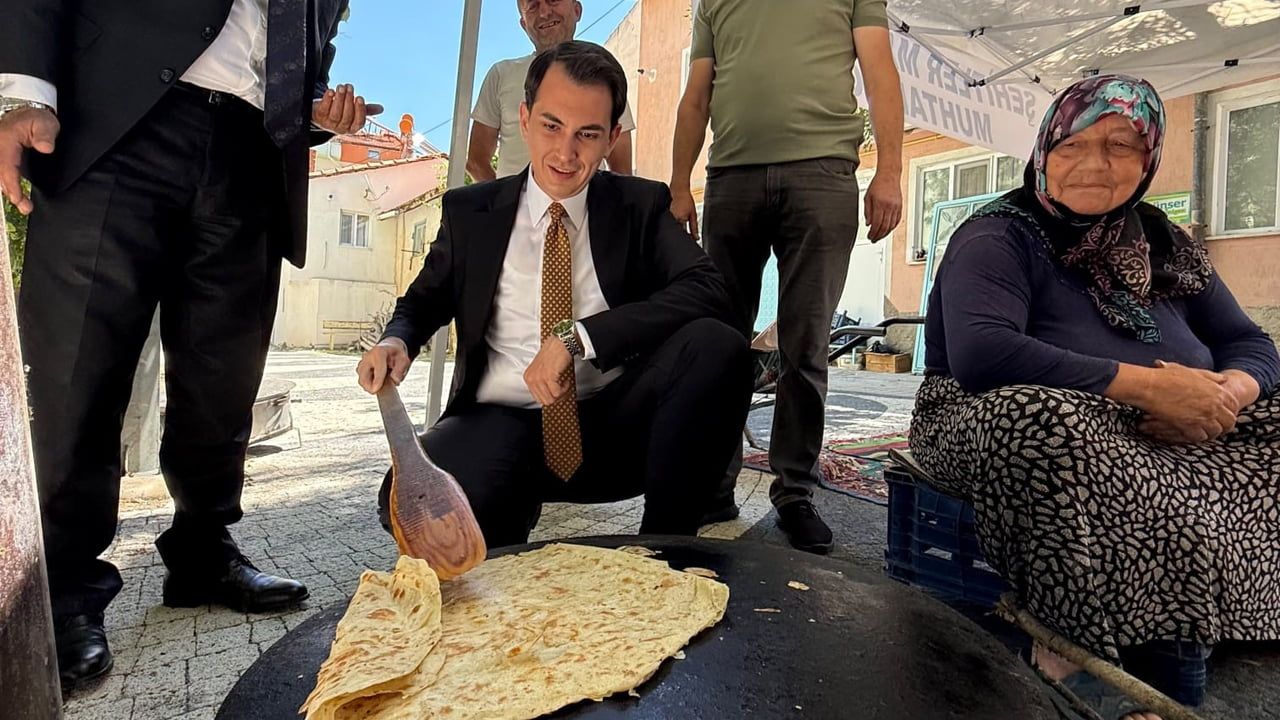 Hisarcık Şehitler Mahallesi'nde gözleme hayrı ve aşure ikramı