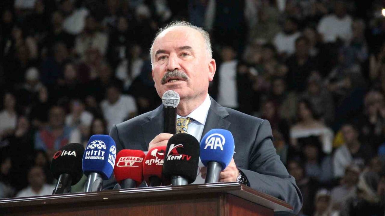 Hitit Üniversitesi 2025-2026 Akademik Yılı Mezuniyet Töreni Çorum'da gerçekleştirildi