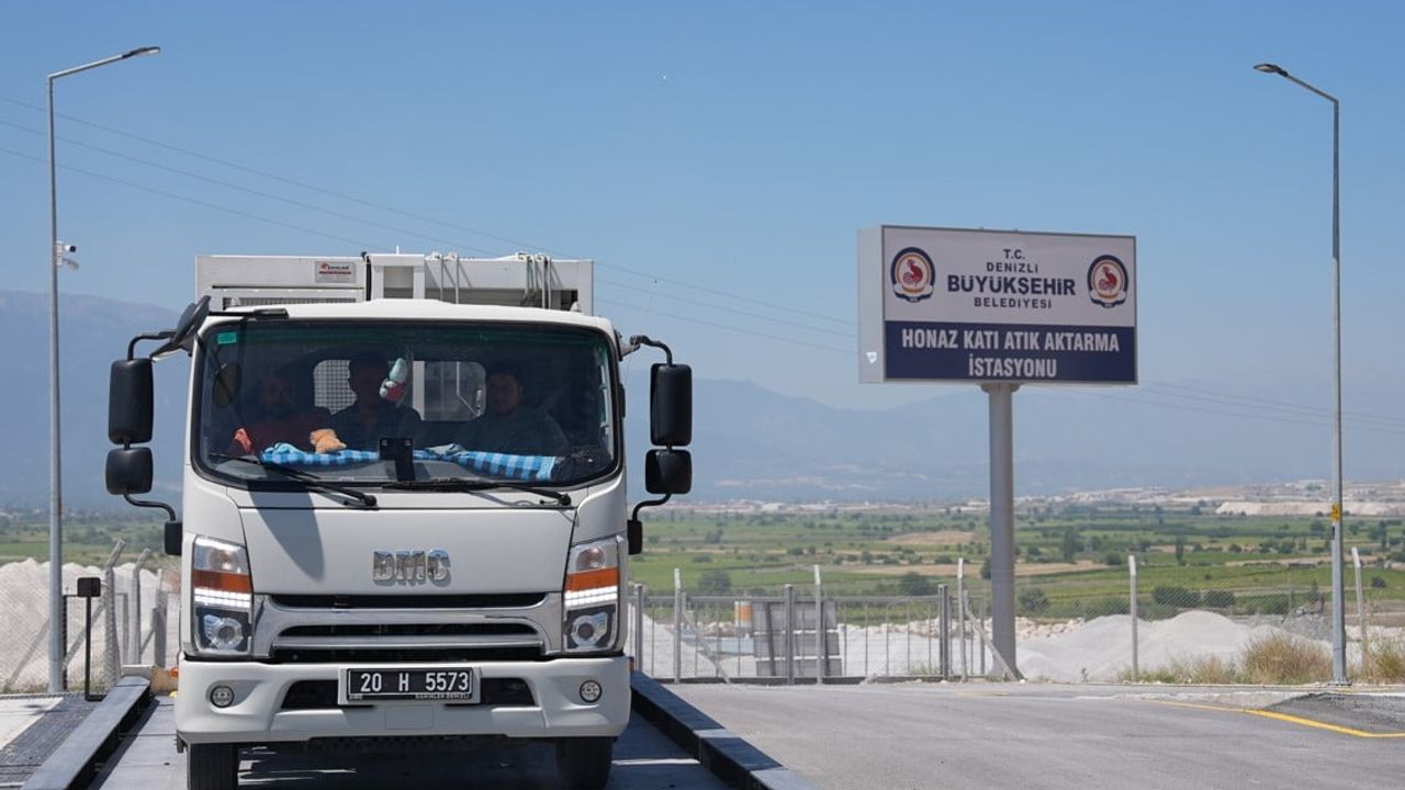 Honaz katı atık aktarma istasyonu tam kapasiteyle hizmete girdi