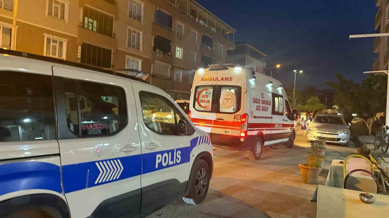 Iğdır'da Bağlar Mahallesi'nde otomobilin çarptığı yaşlı adam hafif yaralandı