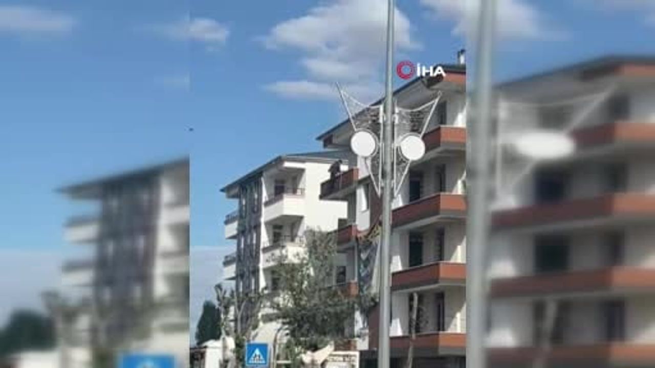 Iğdır'da inşaatın 4. katına çıkan şahıs polis ekipleri tarafından ikna edildi