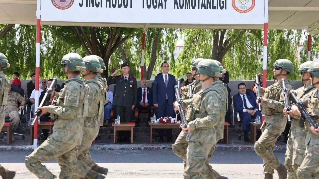 Iğdır'da Türk Kara Kuvvetlerinin 2235’inci kuruluş yıl dönümü törenle kutlandı