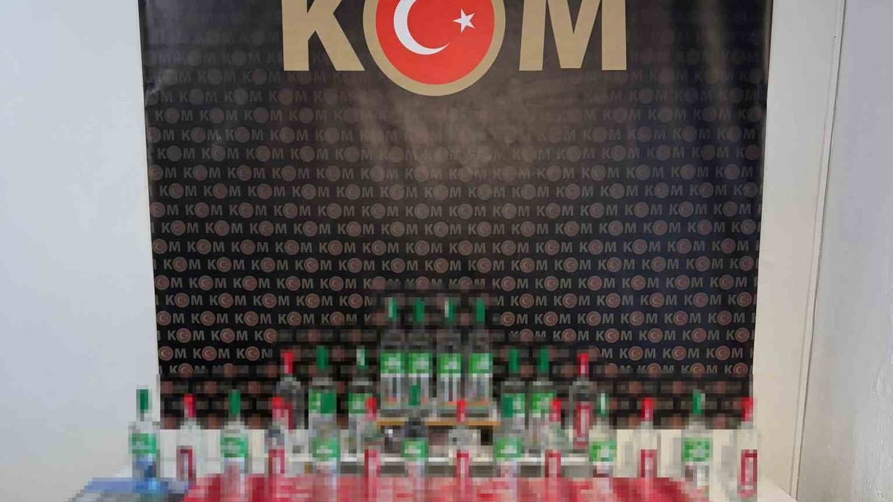 Iğdır'da yolcu otobüslerinde kaçak ürün operasyonu