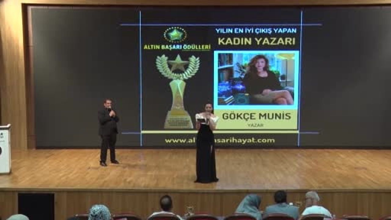 İHA muhabiri Zöhre Alagöz yılın en iyi savunma muhabiri ödülünü aldı
