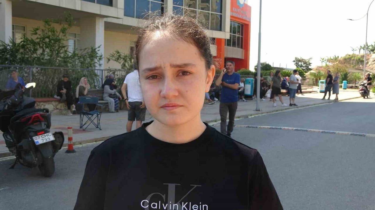 İkamet belgesi kısa dönem olan Rus öğrenci YKS'ye alınmayınca gözyaşları