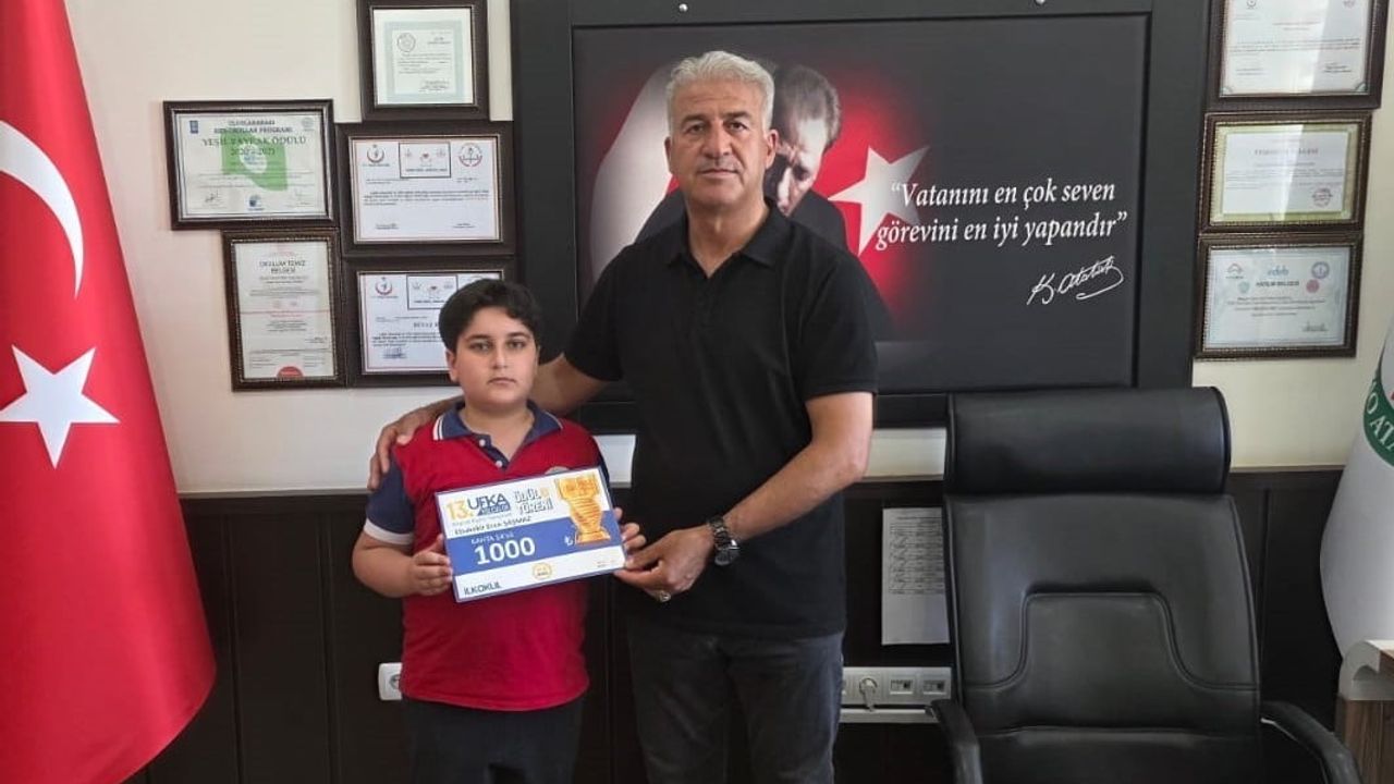 İlkokul öğrencisi ödülünü Gazze'ye bağışladı