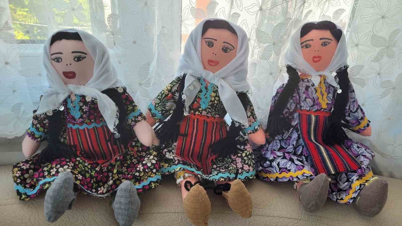 İnebolu'da 14 yıldır bez bebeklerle Şerife Bacı'nın hatırası yaşatılıyor