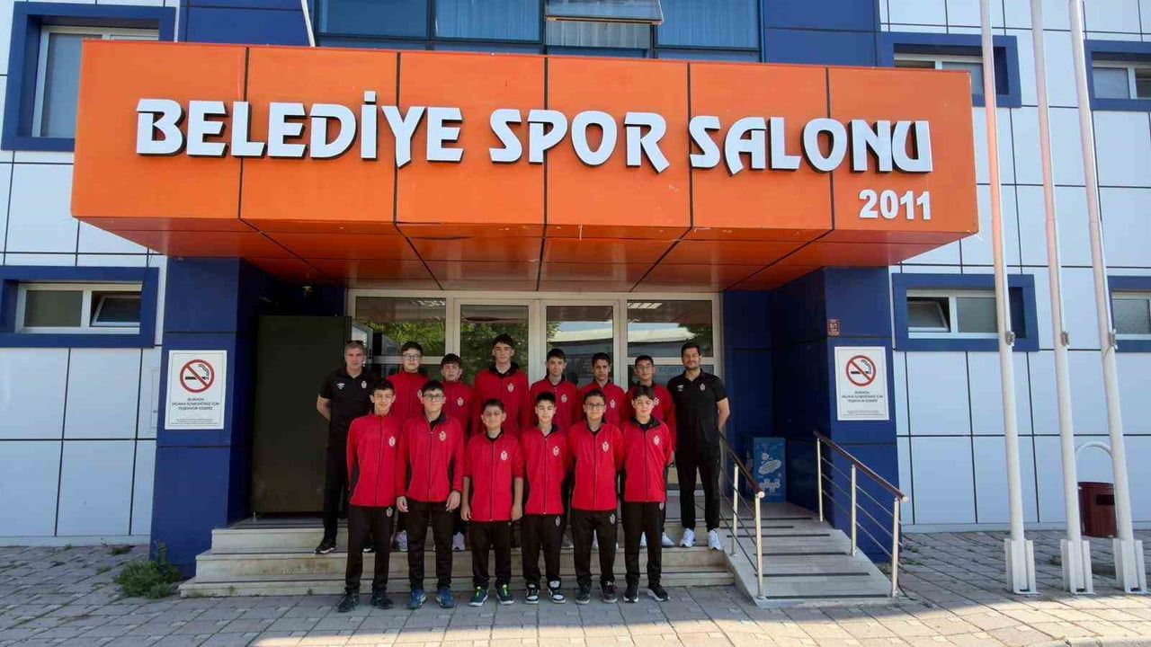 İnegöl Belediyespor Midi Erkekler Takımı Eskişehir’de Türkiye Şampiyonası Finallerinde