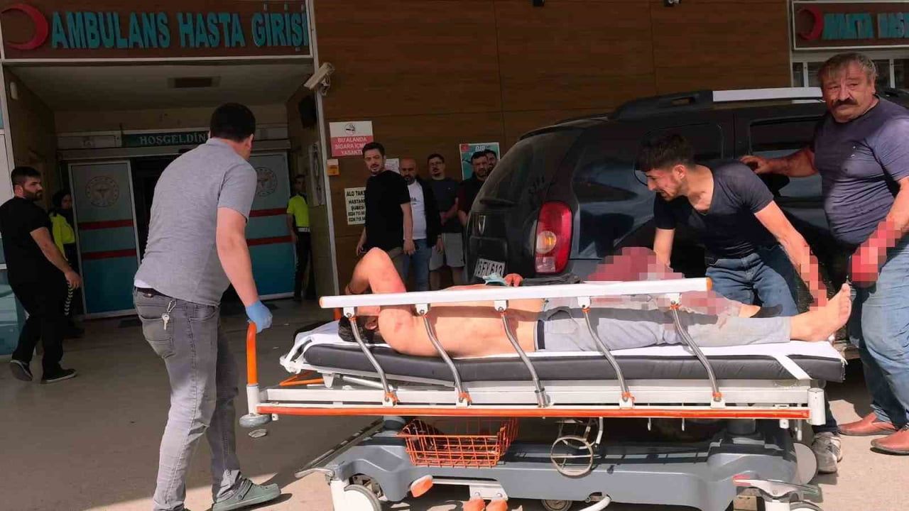 İnegöl’de amca çocukları arasında bıçaklı kavga: 1 ağır yaralı