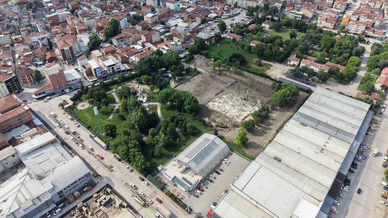 İnegöl'de Botanik Park'ta Nikah ve Etkinlik Salonları: Hedef 2027