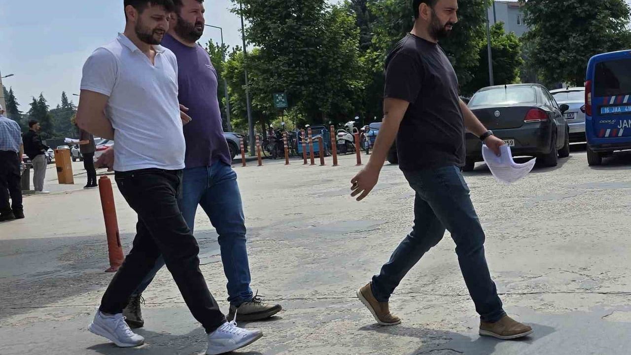İnegöl'de kimlik kontrolünde kaçan şüpheli, 7 hırsızlıktan 10 yıl hapisle tutuklandı