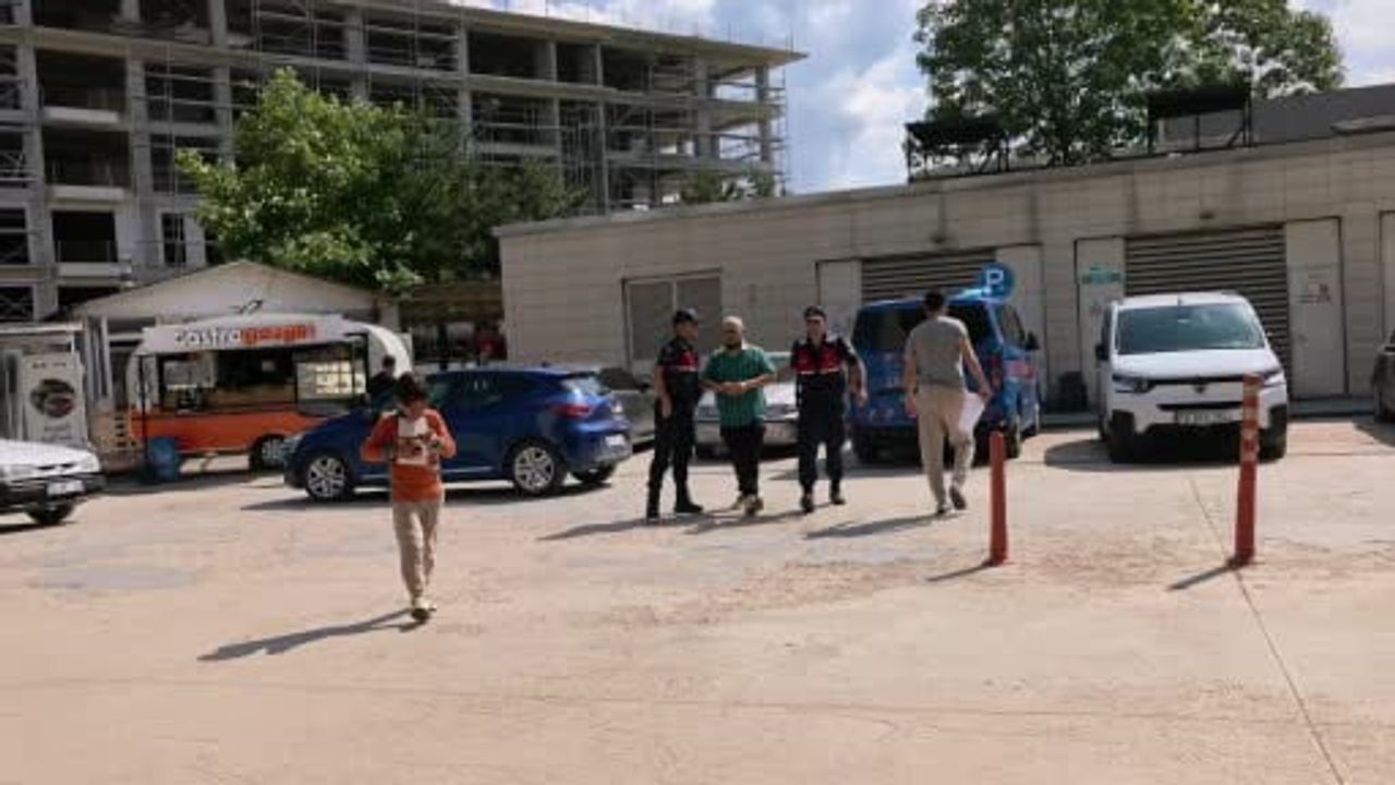 İnegöl'de tartışma: Amca çocuğunu 5 yerinden bıçaklayan şüpheli tutuklandı