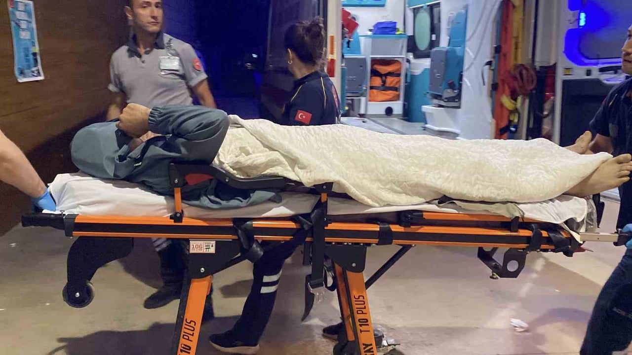 İnegöl'de 'toprak bastı' tartışması bıçaklı kavgaya dönüştü: bir kişi ağır yaralandı