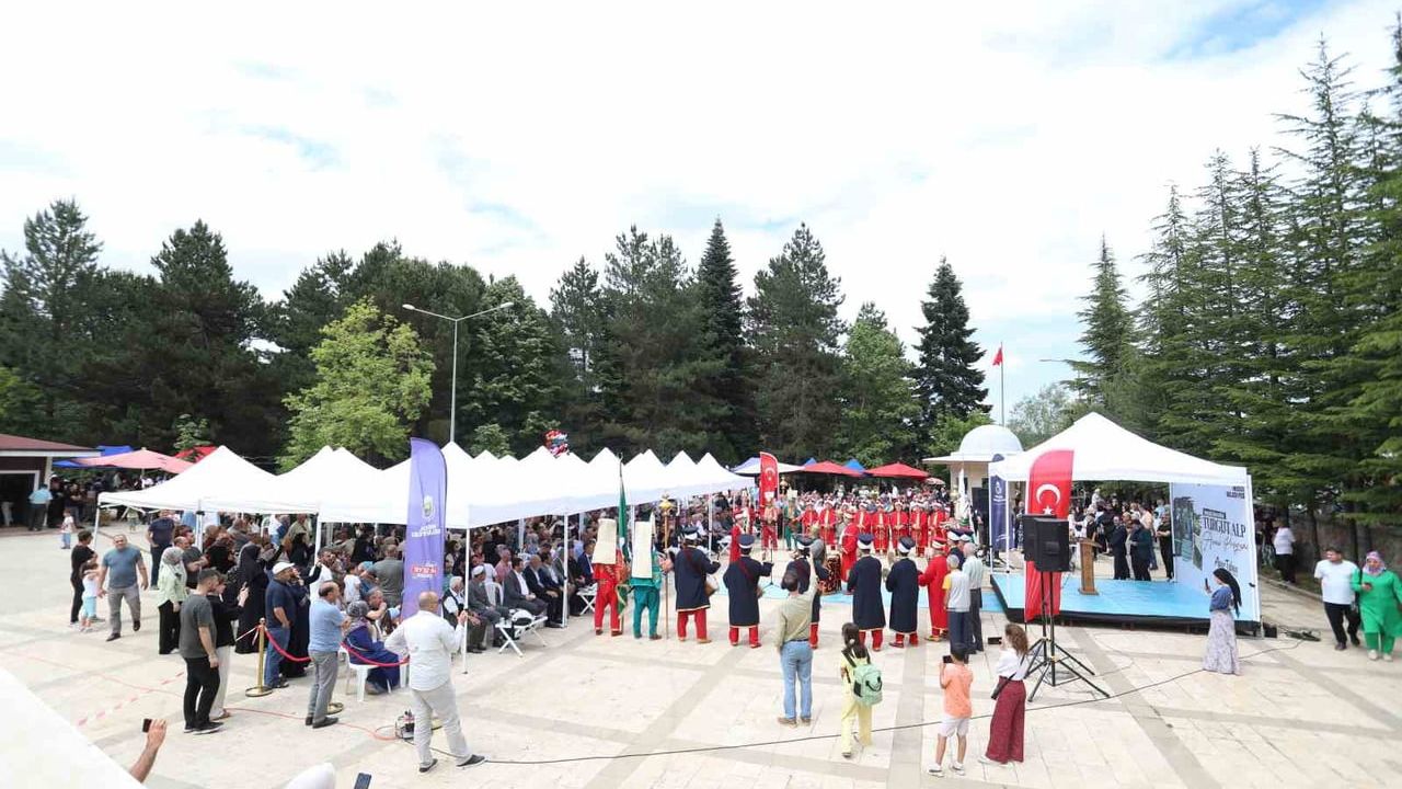 İnegöl fatihi Turgut Alp türbesi başında anıldı