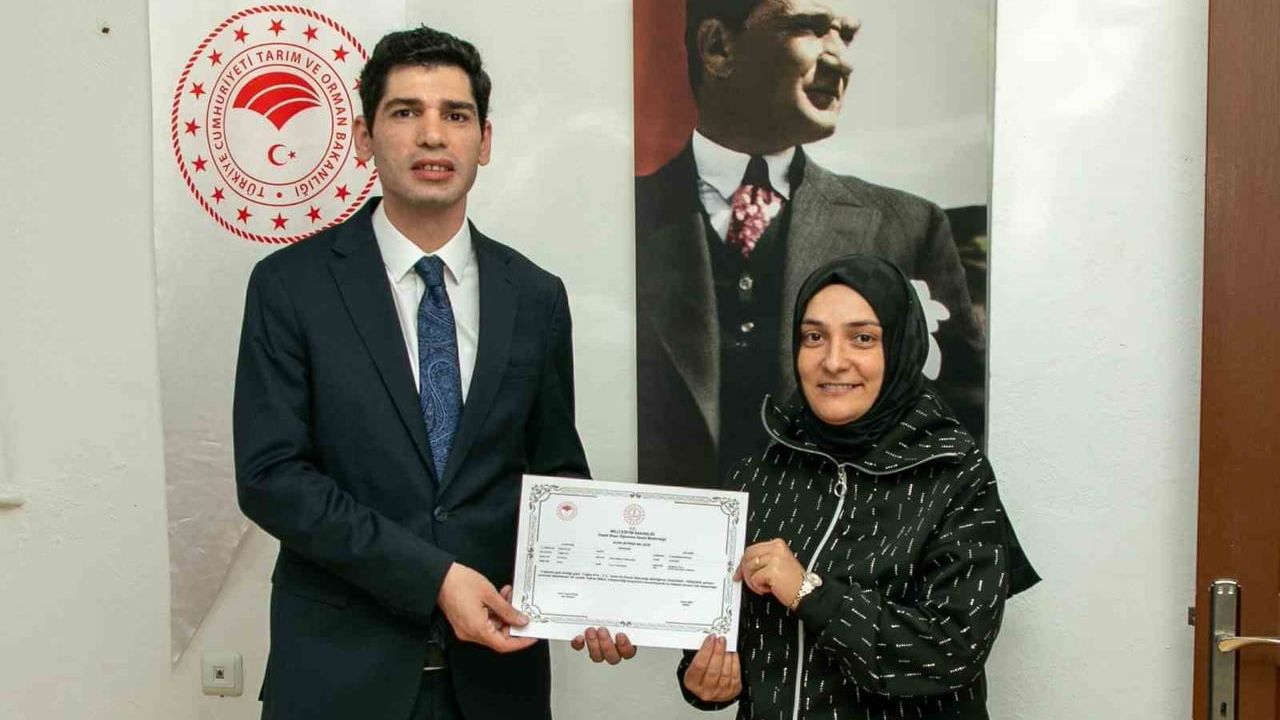 İnönü'de safran yetiştiriciliği eğitimi tamamlayan üreticilere sertifika töreni