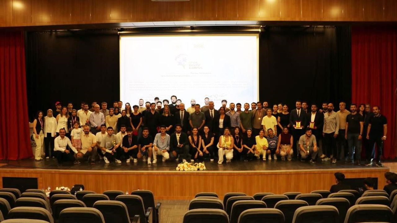 İnönü Üniversitesi 2025-2026 Kampüs Ligleri Spor Ödülleri Töreni düzenlendi