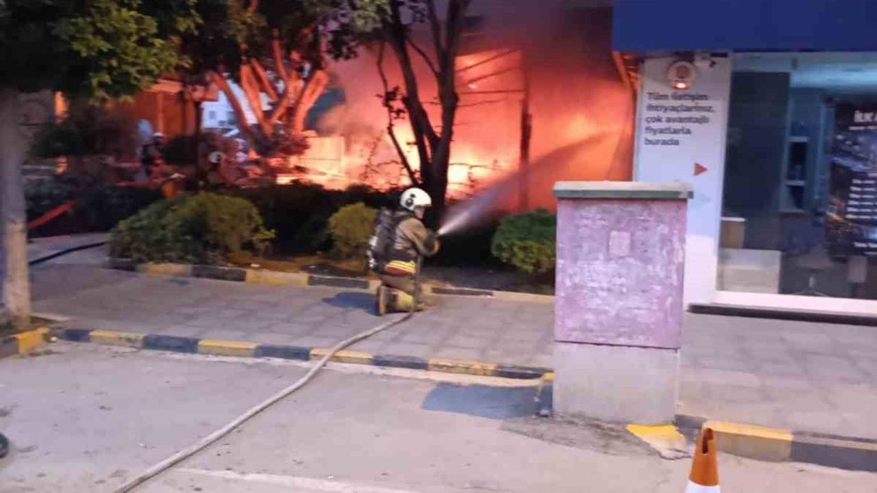 İskenderun'da Boyacılar Çarşısı'nda iş yeri yangını