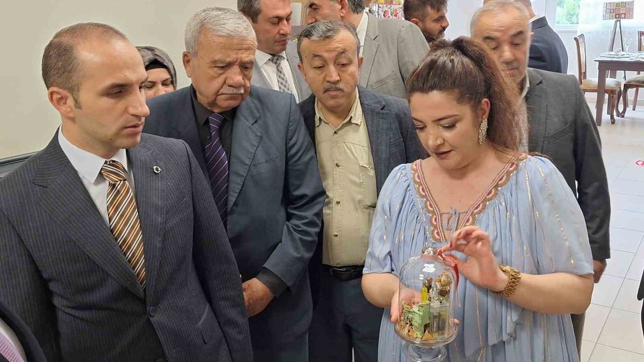 İskilip’te Halk Eğitimi Merkezi'nin yıl sonu el sanatları sergisi yoğun ilgi gördü