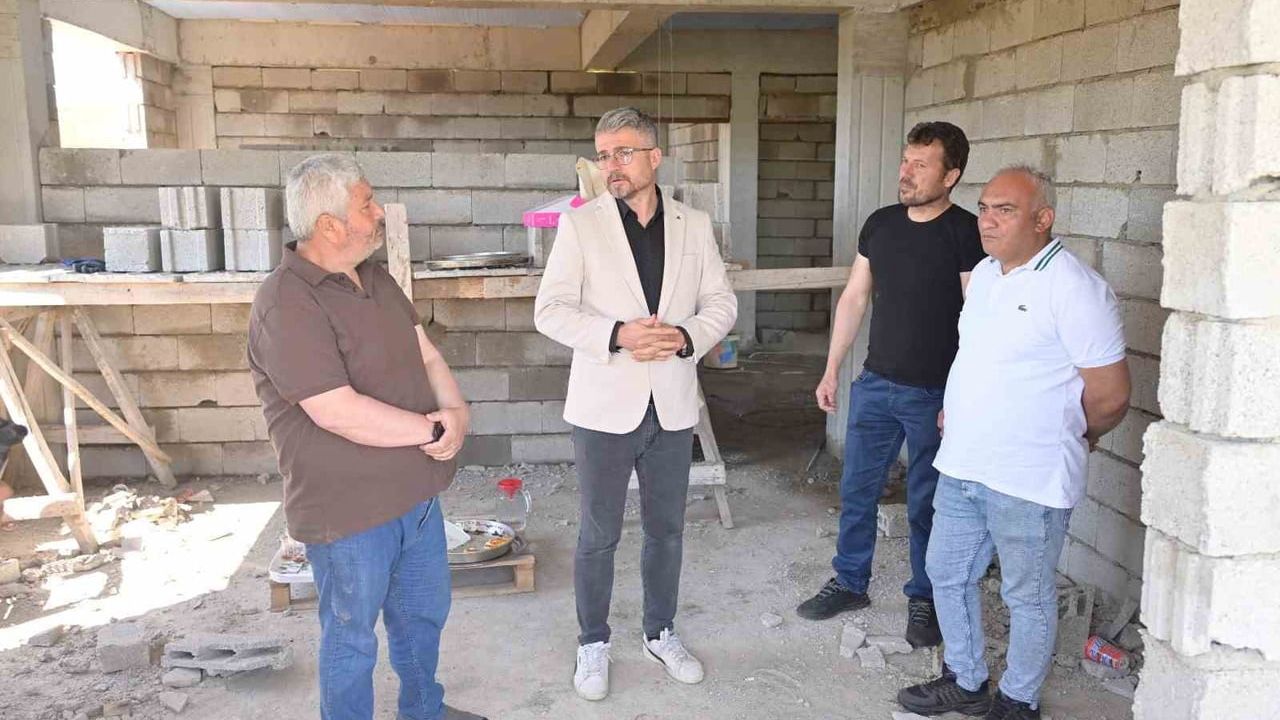 Isparta Belediyesi, Yeşilyurt'ta yangında evi zarar gören Tezcan ailesi için yeni ev inşa ediyor
