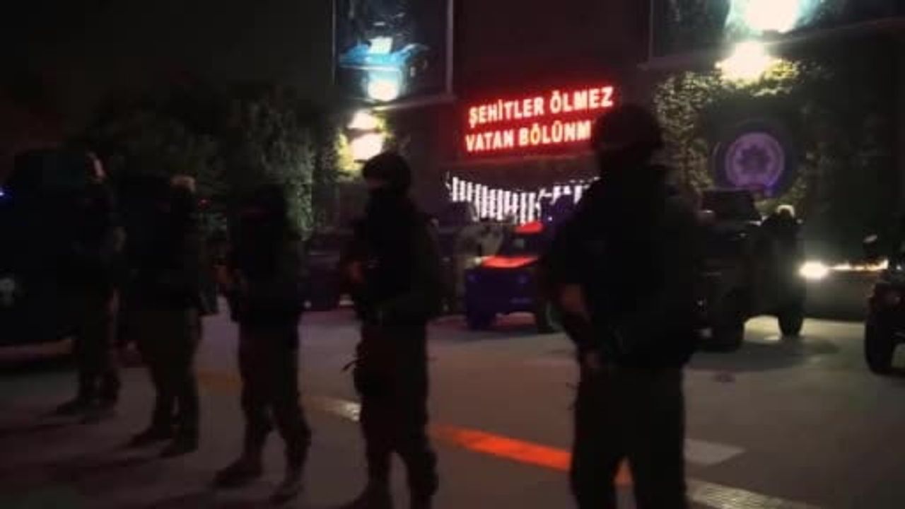 İstanbul'da DEAŞ operasyonu: Yabancı uyruklu 13 şüpheli gözaltında
