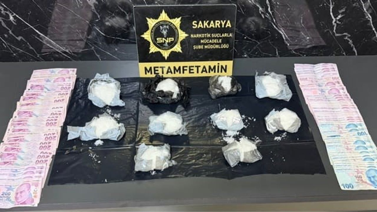 İstanbul'dan Sakarya'ya motosikletle uyuşturucu sevkiyatına operasyon