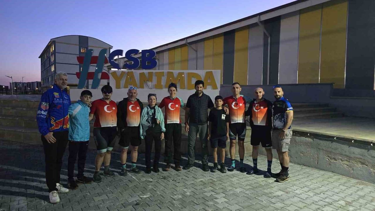 İstanbul'dan yola çıkan bisikletliler Eskişehir'e ulaştı