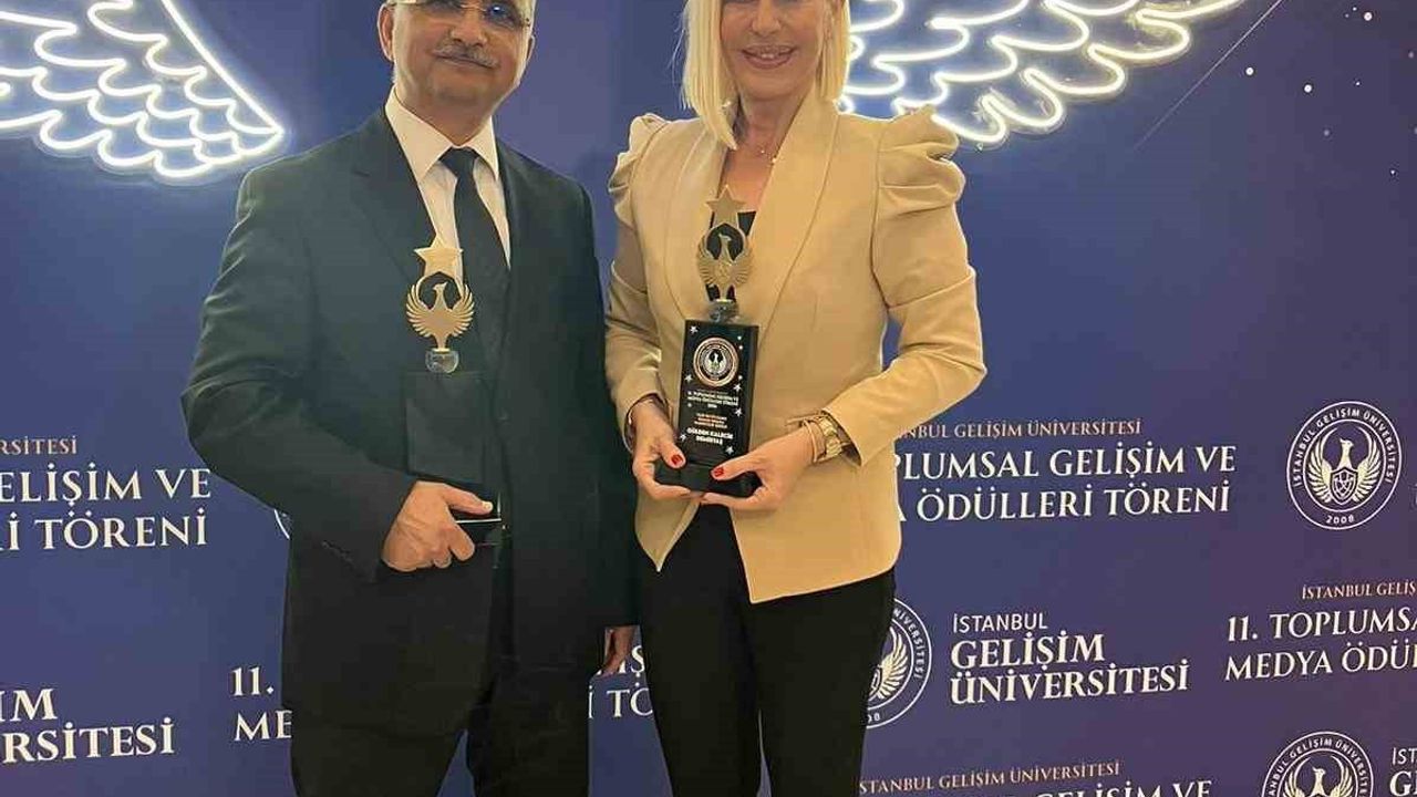 İstanbul Gelişim Üniversitesi 11. toplumsal gelişim ve medya ödülleri sahiplerini buldu