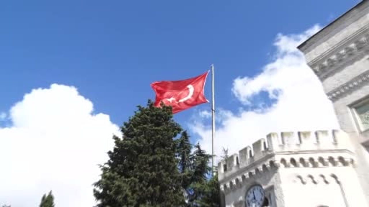 İstanbul Üniversitesi'nde YKS'nin TYT oturumu başladı