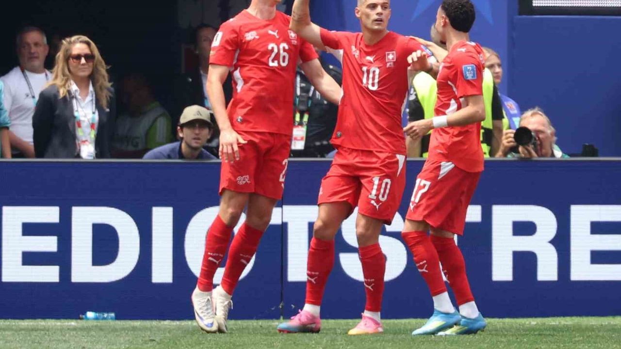 İsviçre 4-1 Bosna Hersek: Manzambi iki gol attı