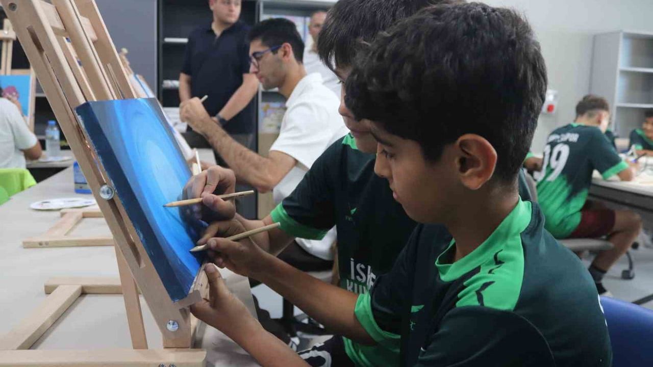 İzmir'de Denetimli Serbestlik Genç Ofisi açıldı: Kasapoğlu, sporun şiddetle mücadeledeki rolünü vurguladı