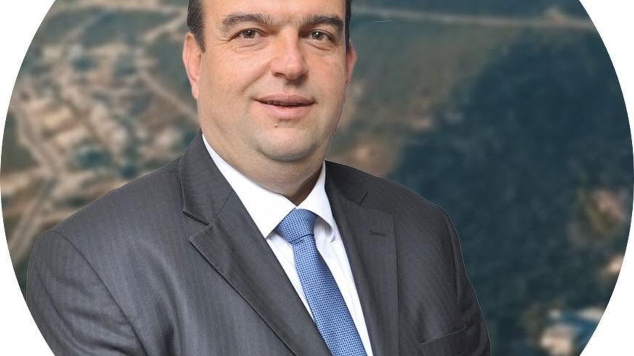 İzmir'de Seferihisar ve Balçova belediyelerine yönelik 3'üncü dalga operasyon