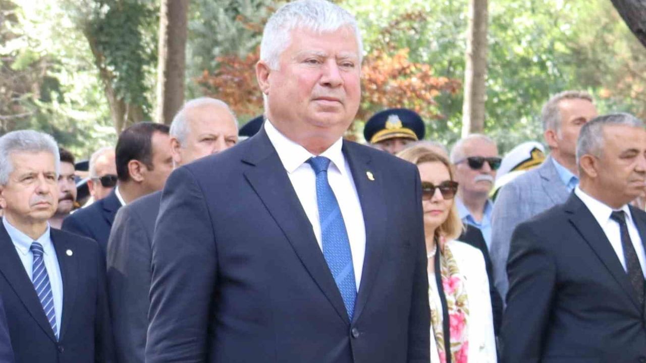 İzmir'de Tugay sonrası peş peşe istifalar