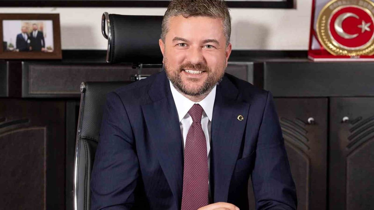 İzmir'de yolsuzluk soruşturması: Buca Belediye Başkanı Görkem Duman ve bazı eski yöneticiler tutuklandı