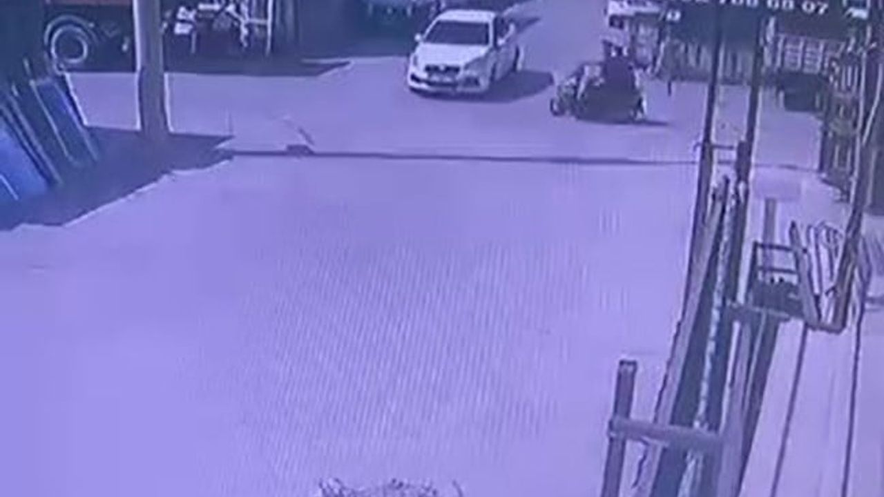 İzmit'te otomobil ile motosiklet çarpıştı: 1 yaralı