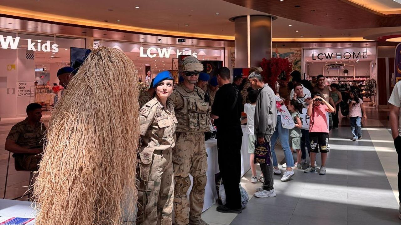 Jandarma’nın 187. kuruluş yıl dönümüne özel tanıtım standı MalatyaPark AVM’de açıldı