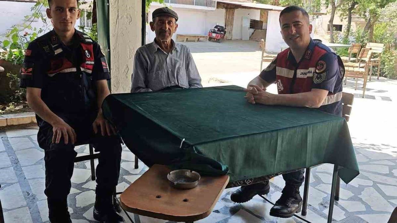 Jandarmadan şehit ailelerine vefa ziyareti