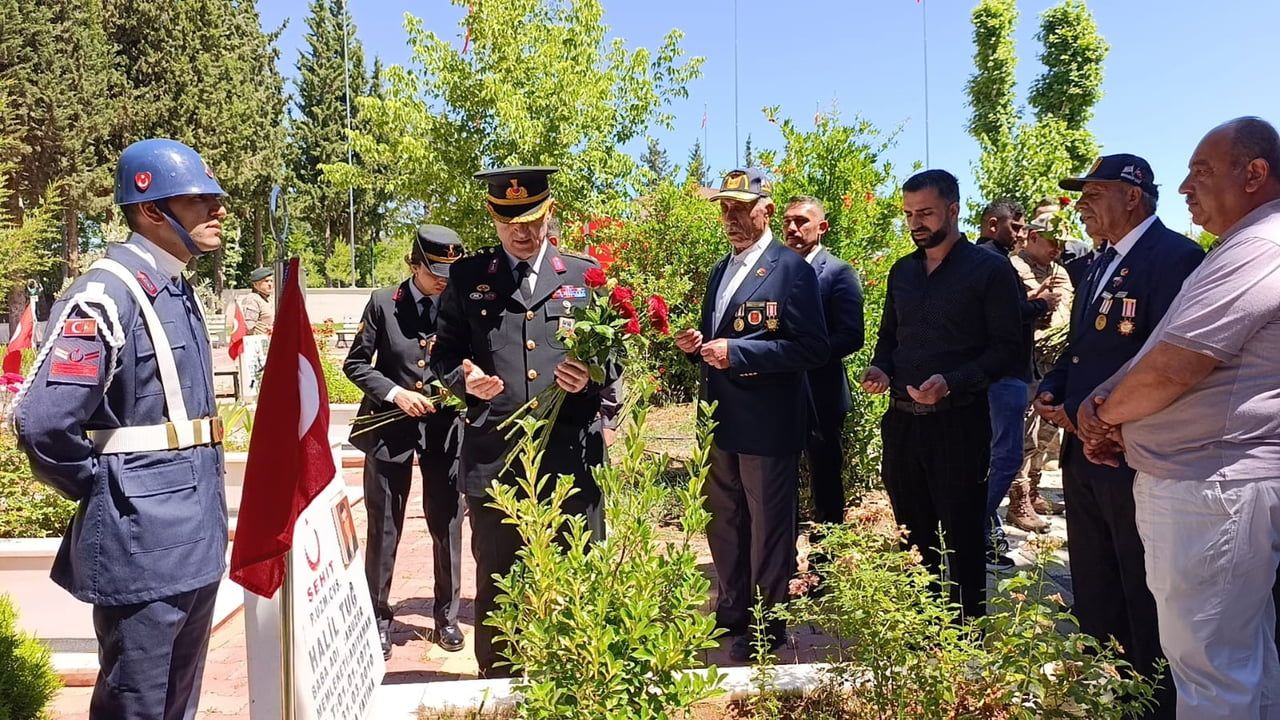 Jandarmanın 187’nci kuruluş yıl dönümünde şehitlik ziyareti